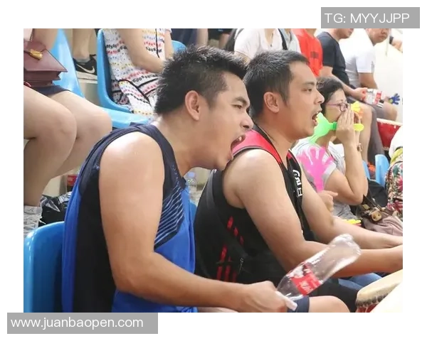 足球与女排的激情碰撞探索体育竞技中的团队精神与奋斗历程